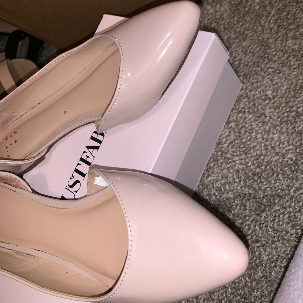 Nude flats